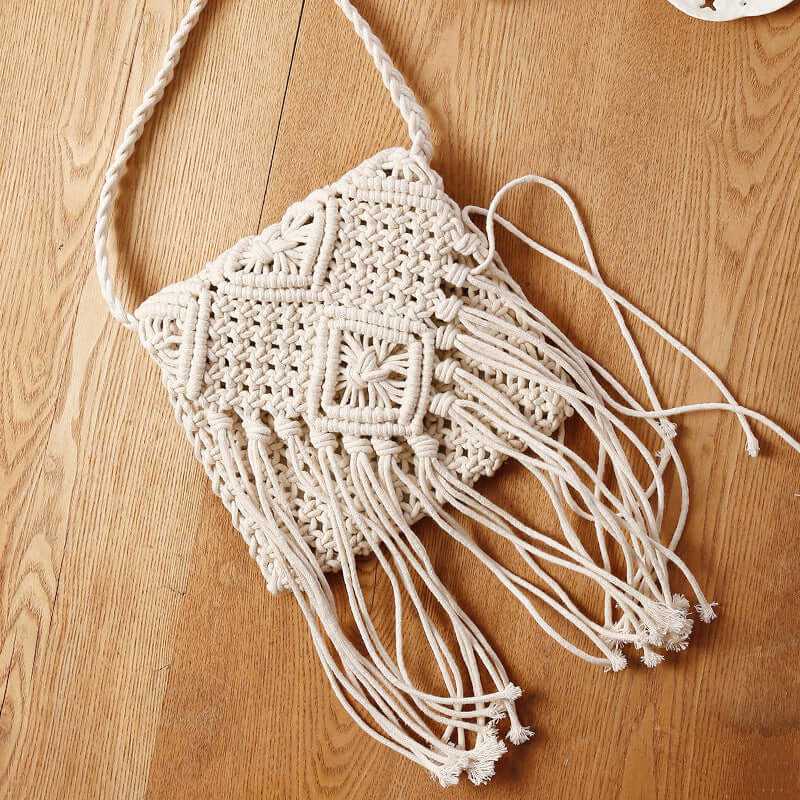 Crossbody Bag | Glow Chic's Retro Fashion Tassel Straw Bag