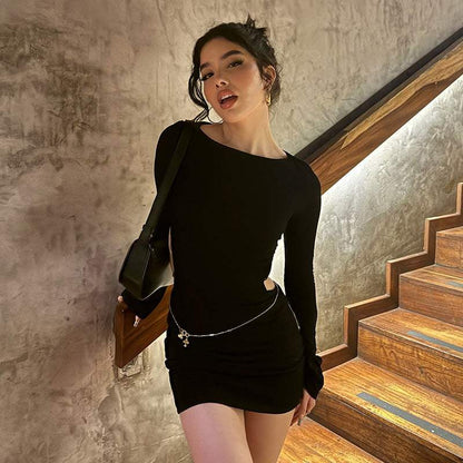 Glow Chic's Long Sleeved Tight Dress - Elegant and Form-Fitting Style