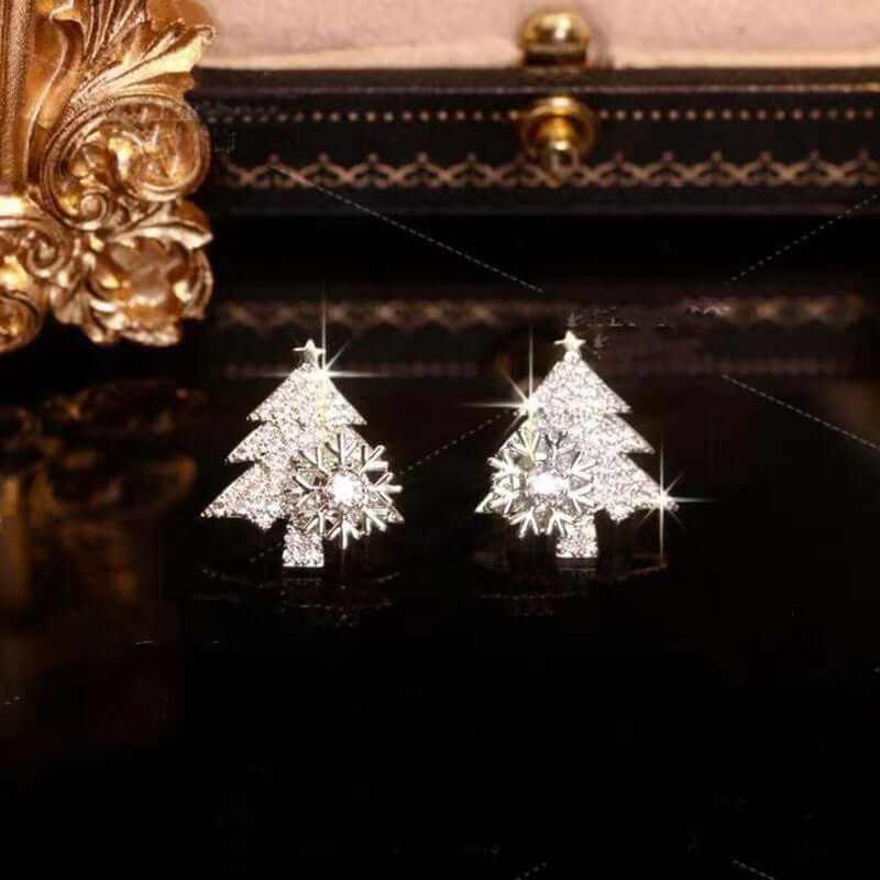 Glow Chic's Christmas Tree Earrings - Glow Chic