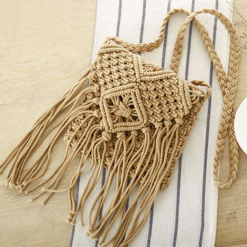 Crossbody Bag | Glow Chic's Retro Fashion Tassel Straw Bag